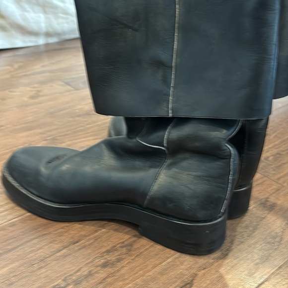 Ann Demeulemeester black w/gold shine fold over boots gently worn size 39 - Picture 5 of 11